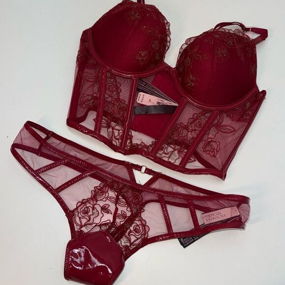 🔥Victoria secret bra & panty set   Sz 32C/Medium  New - Picture 1 of 8